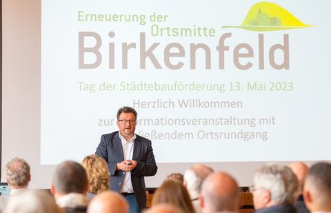 Begrüßung der Anwesenden durch Bürgermeister Steiner
