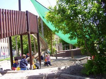 Kindergarten "St. Klara" - Außenbereich mit viel Platz zum Toben